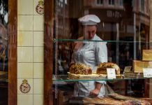 How to Become a Professional Baker