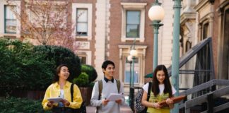 Student Loans with Easy Repayments