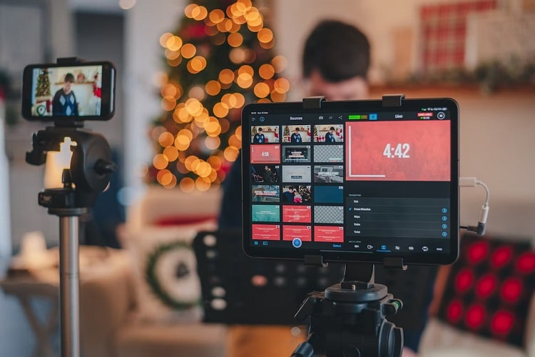 Live-streaming Videos