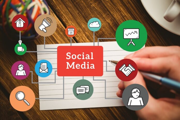 How To Approach on Social Media